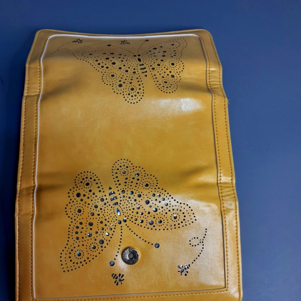 This beautiful wallet  who love butterflies